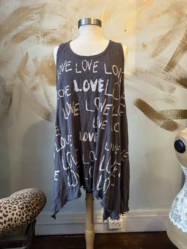 Magnolia Pearl Amor T-shirt