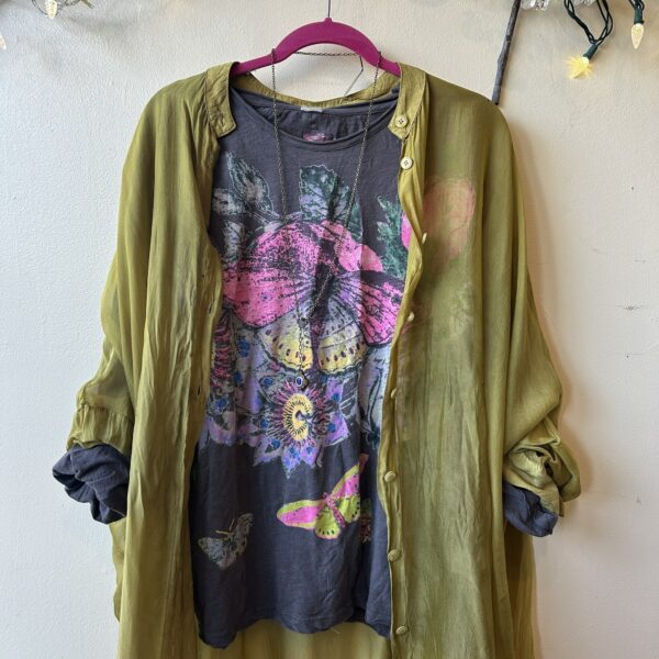 Magnolia Pearl Flor De La'asion Tee